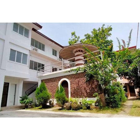 Готель Oyo 799 Ddd Habitat Iloilo Екстер'єр фото