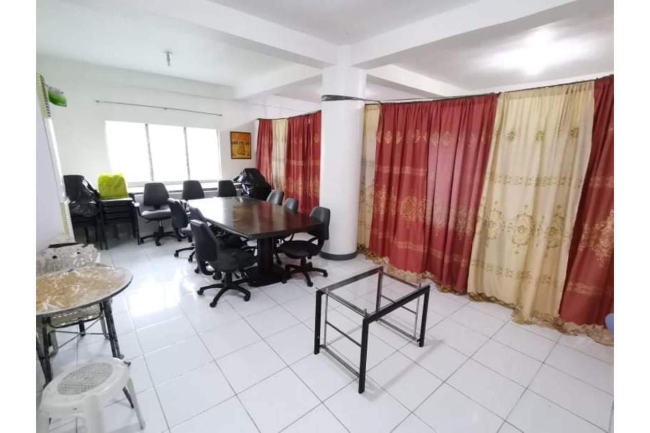 Готель Oyo 799 Ddd Habitat Iloilo Екстер'єр фото