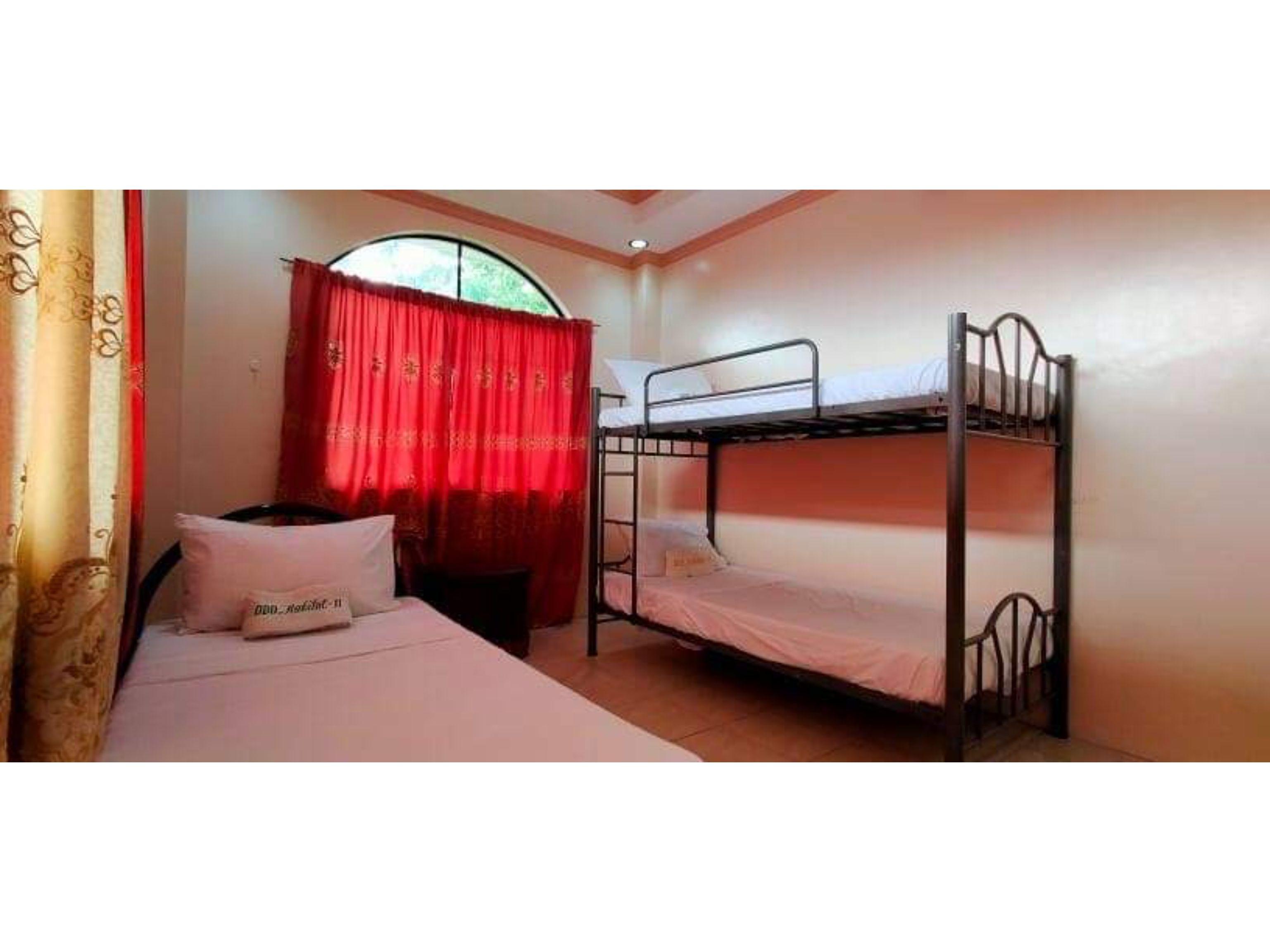 Готель Oyo 799 Ddd Habitat Iloilo Екстер'єр фото