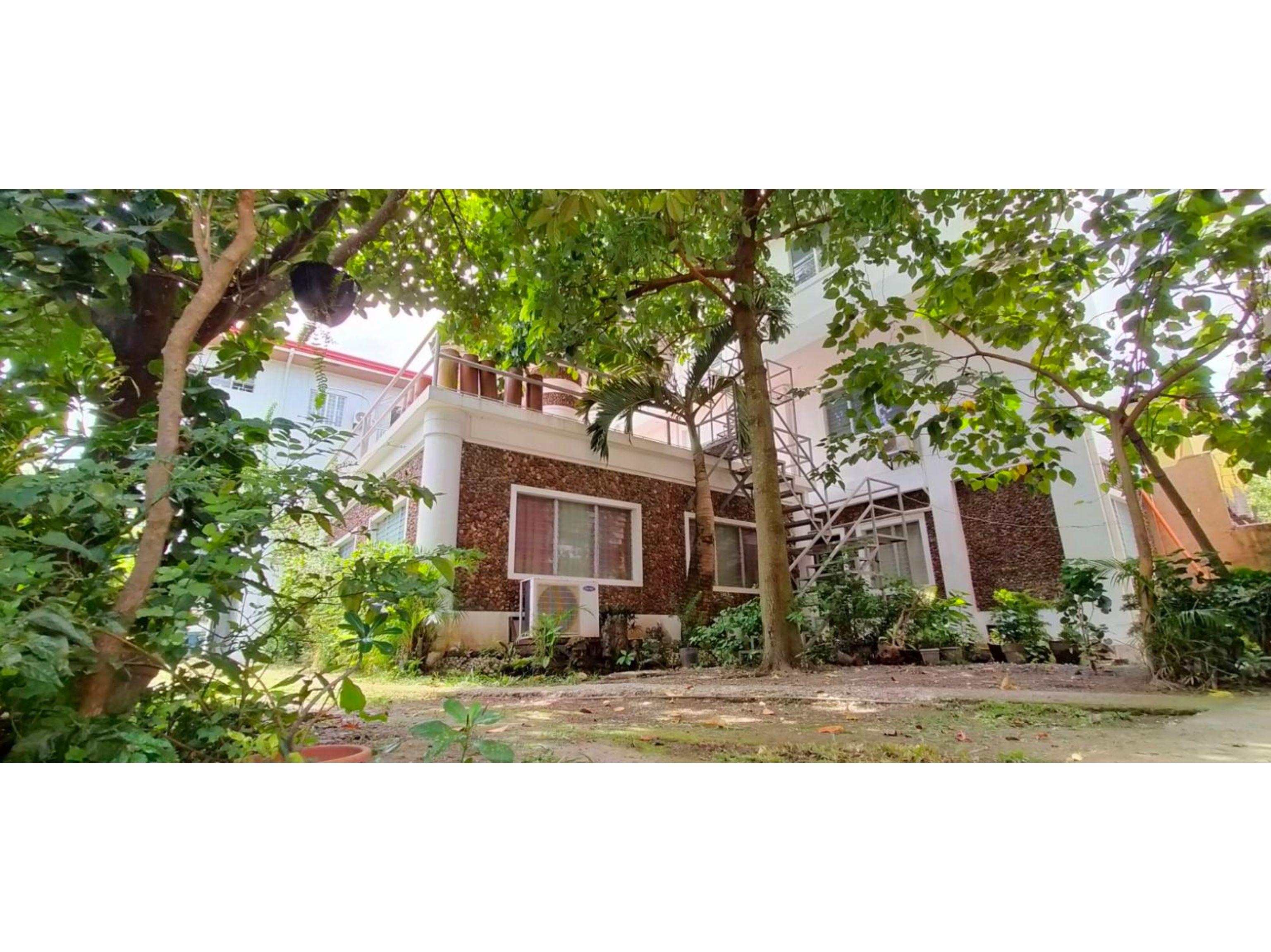 Готель Oyo 799 Ddd Habitat Iloilo Екстер'єр фото